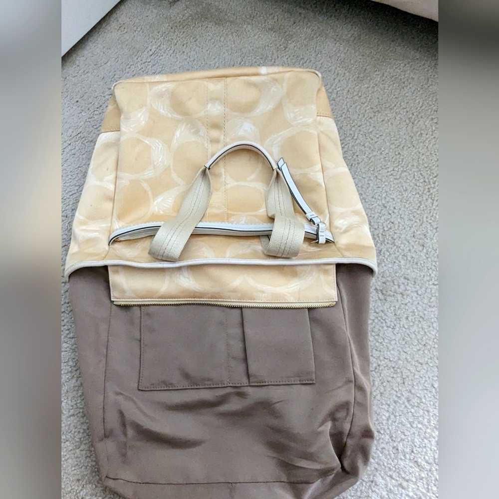 Coach Signature Shoulder Bag - Picture 11 of 16